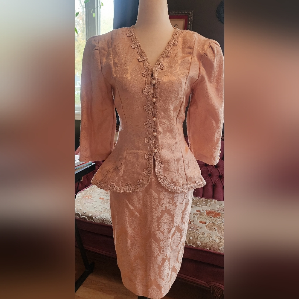 1980s two piece skirt suit